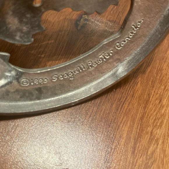 Seagull Pewter Lidded Glass Potpourri Dish with Grape Design. Made in Canada - Picture 3 of 3